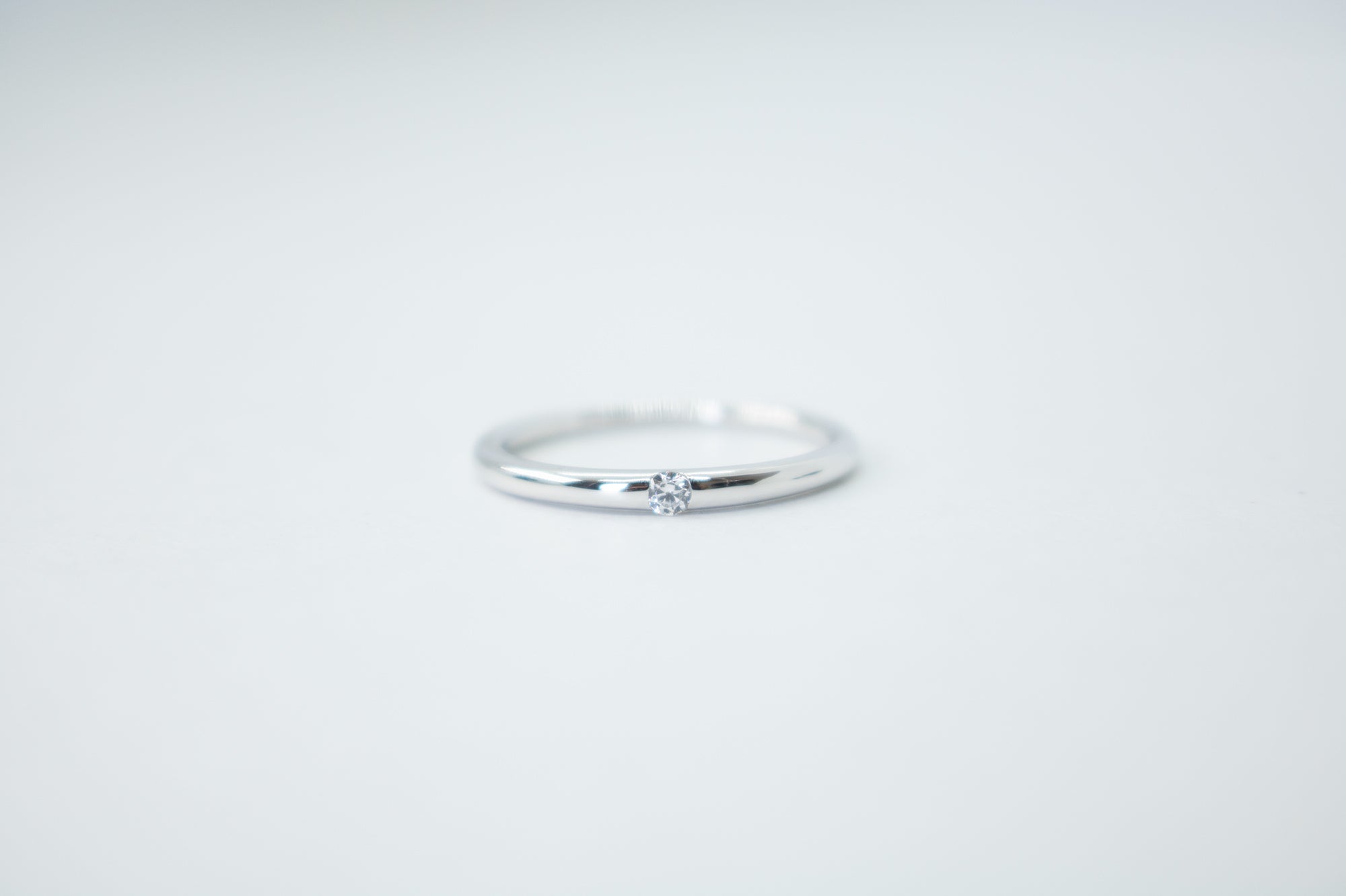 甲丸一粒ダイヤリング