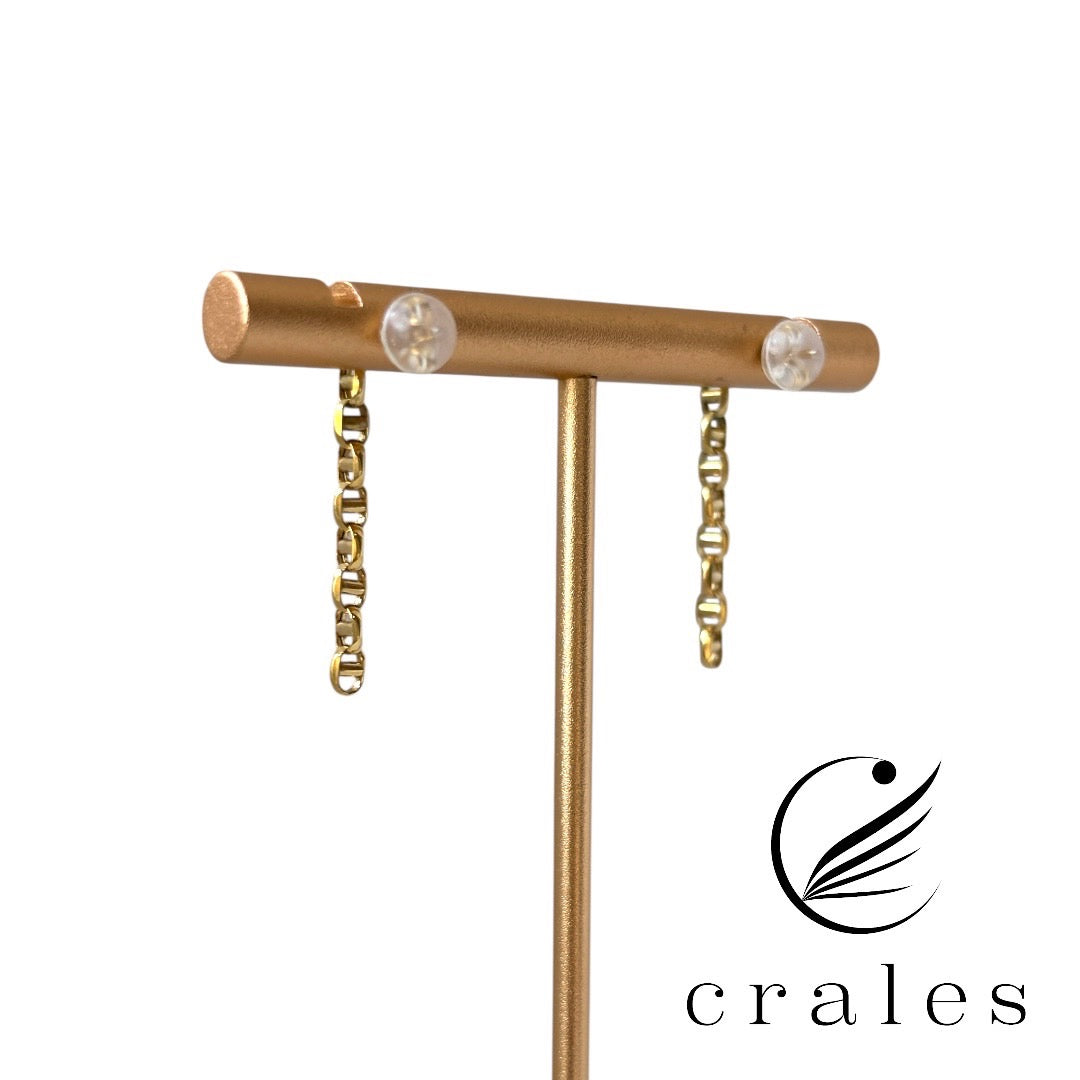 軽やかに揺れる — K18 鎖チェーンピアス(中空タイプ)