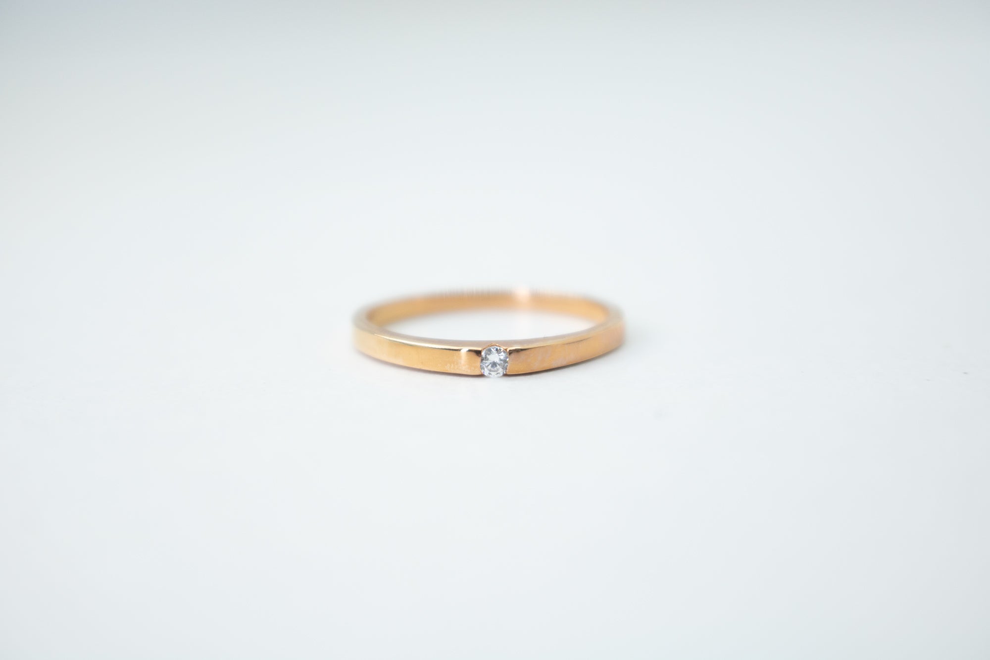 平打ち一粒ダイヤリング